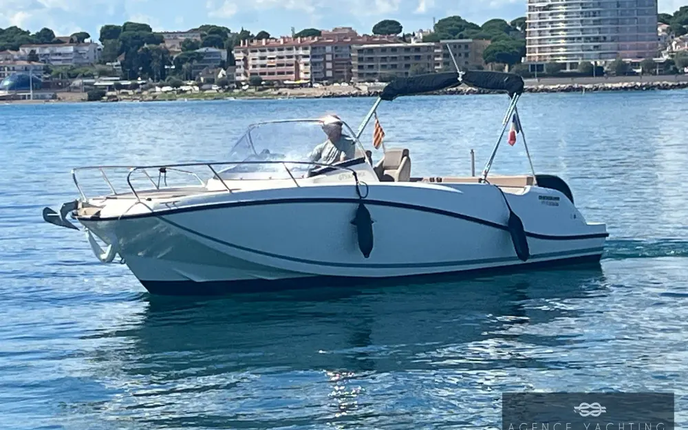 slider 3 Quicksilver Activ 675 Sundeck