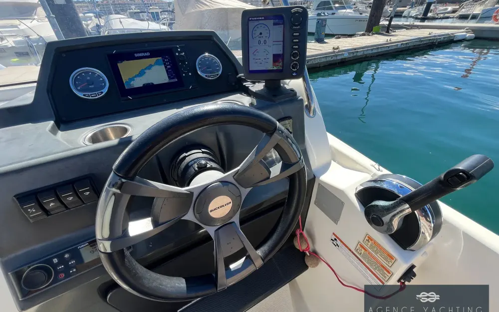slider 7 Quicksilver Activ 675 Sundeck