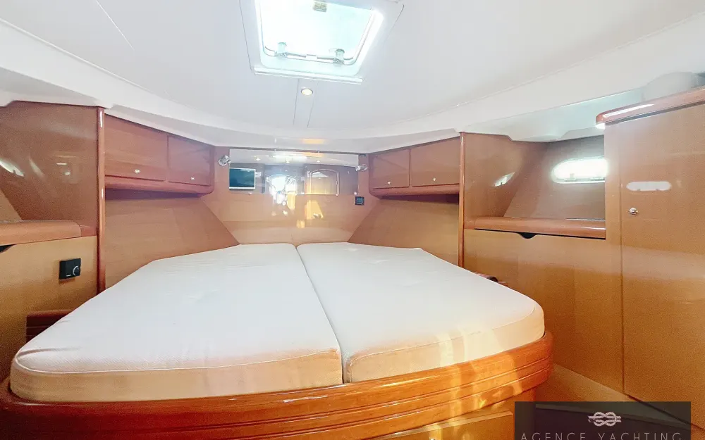 slider 1 Beneteau Antares 13.80