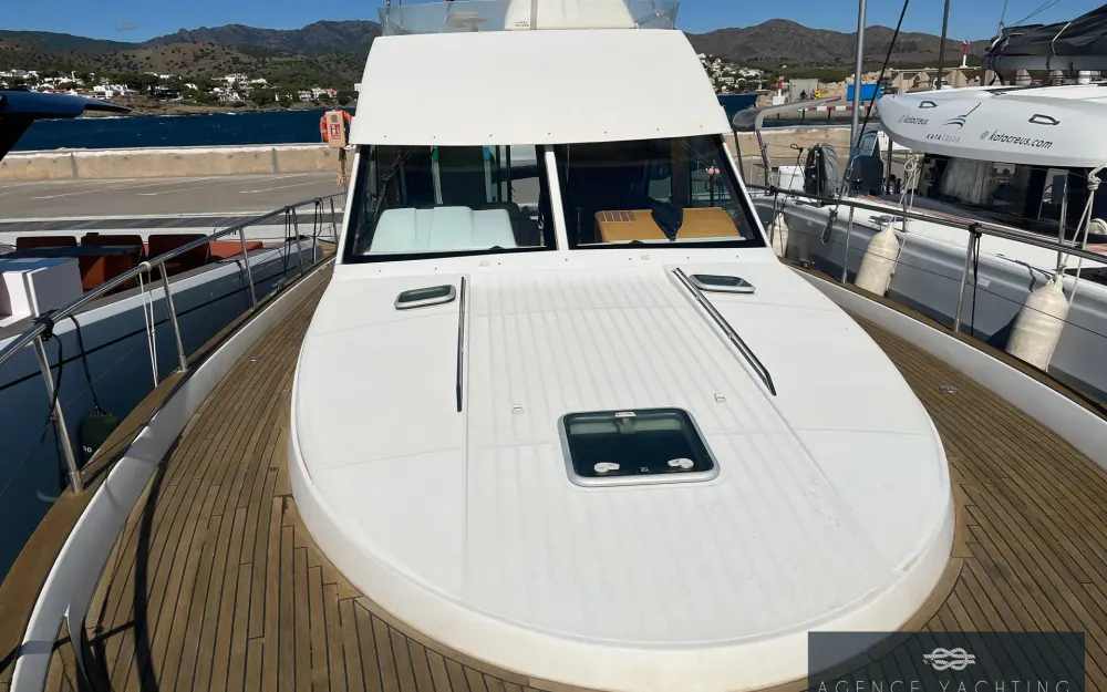 slider 57 Beneteau Antares 13.80