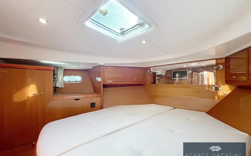 slider 6 Beneteau Antares 13.80