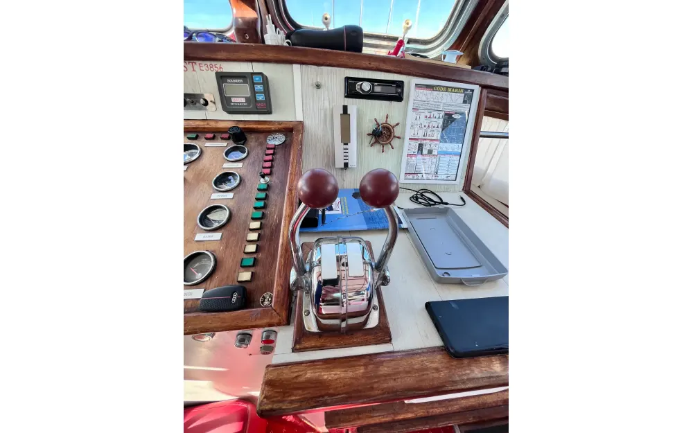 slider 10 Trawler  15 m