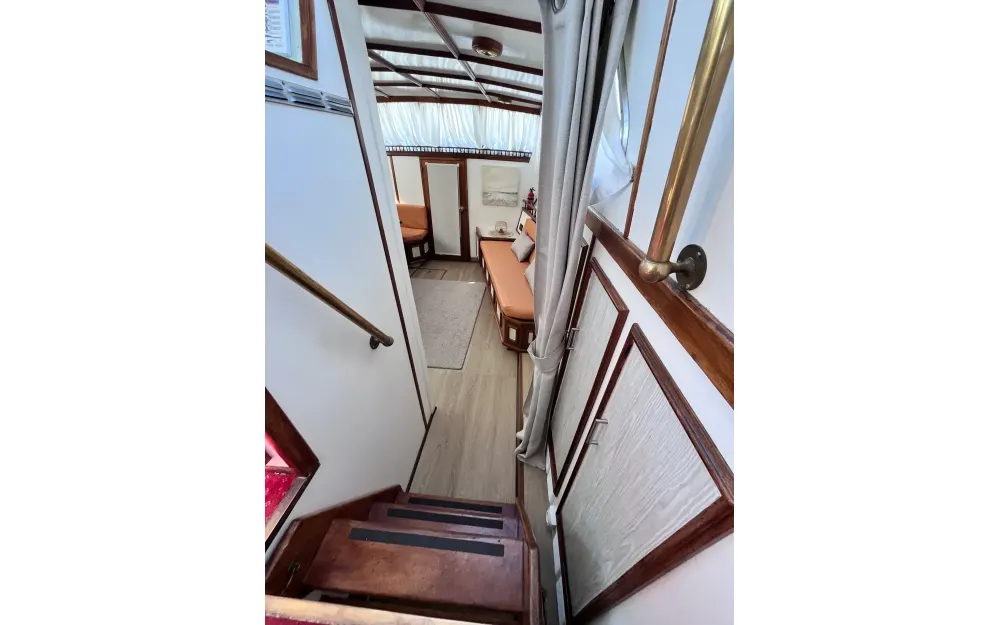 slider 22 Trawler  15 m