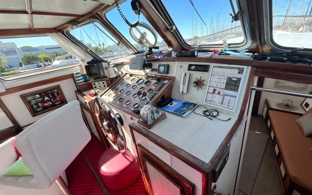 slider 4 Trawler  15 m
