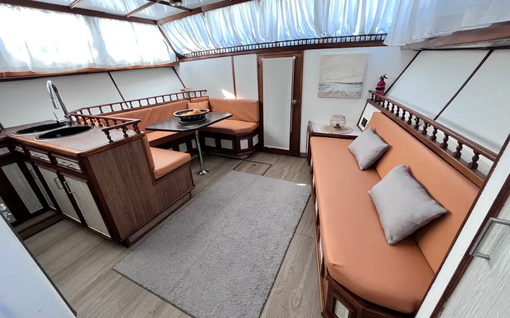slider 28 Trawler  15 m