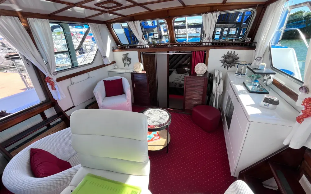 slider 1 Trawler  15 m