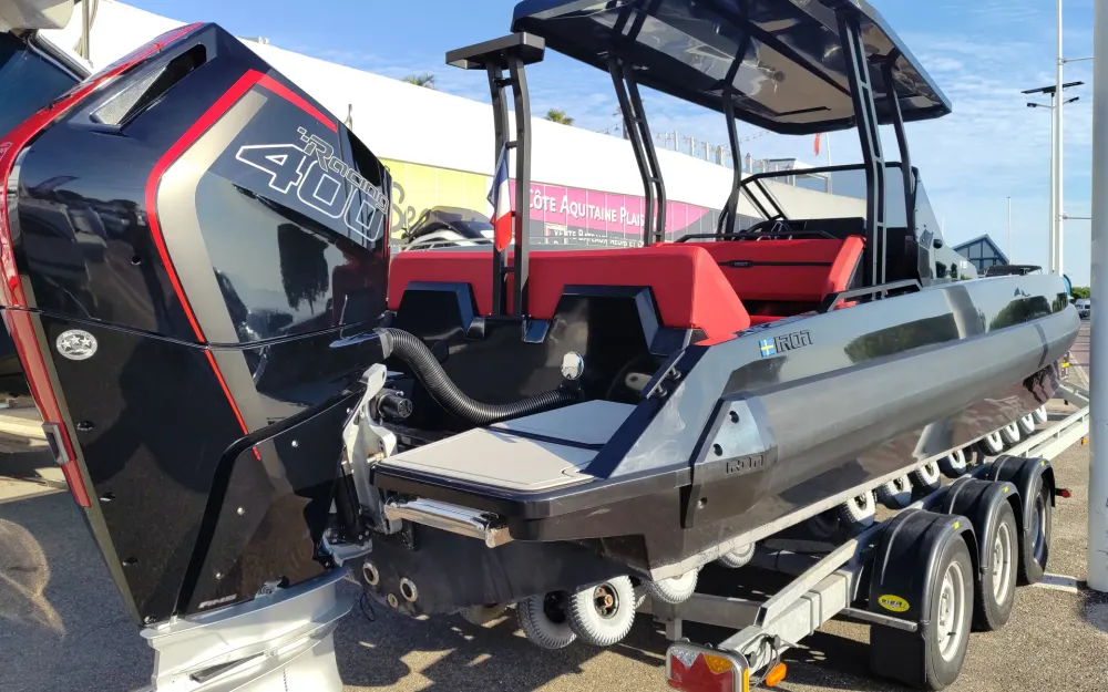 slider 0 Iron Boats 907