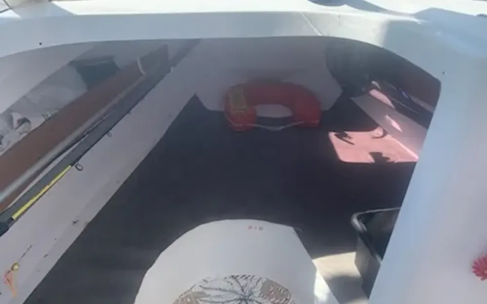slider 4 Beneteau Antares 650 HB