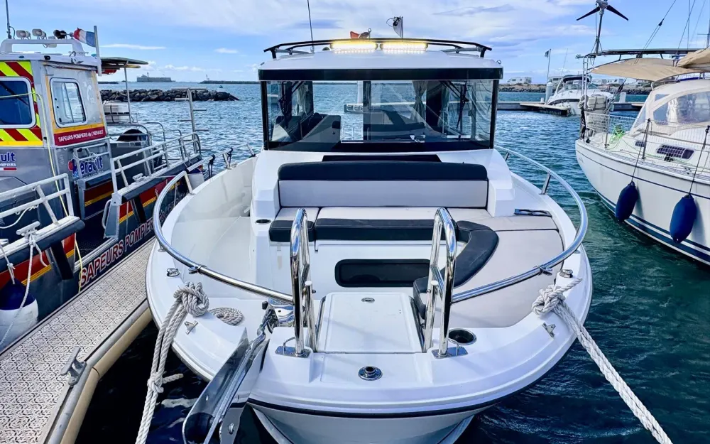 slider 2 Jeanneau Merry Fisher 895 Sport Offshore