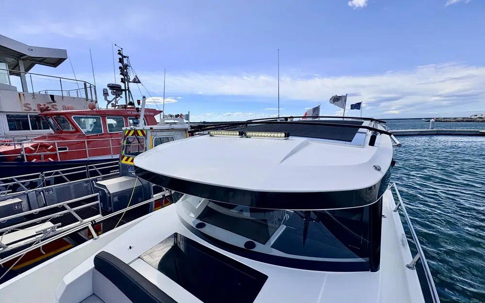 slider 3 Jeanneau Merry Fisher 895