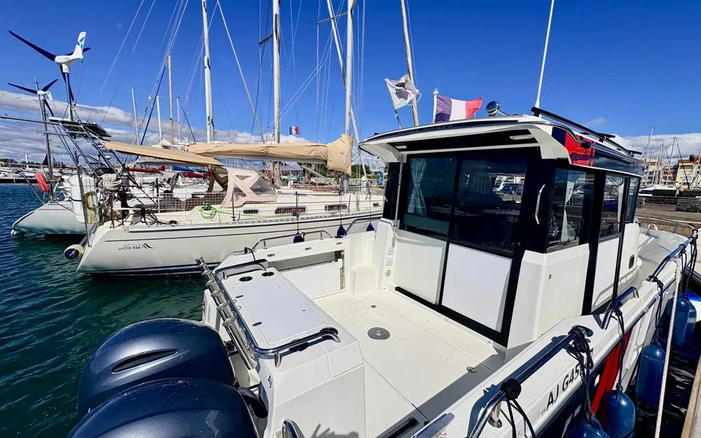 slider 4 Jeanneau Merry Fisher 895