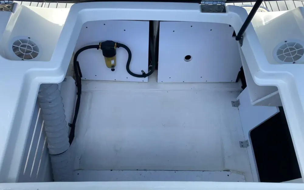 slider 14 Sea Ray  19 SPX OB