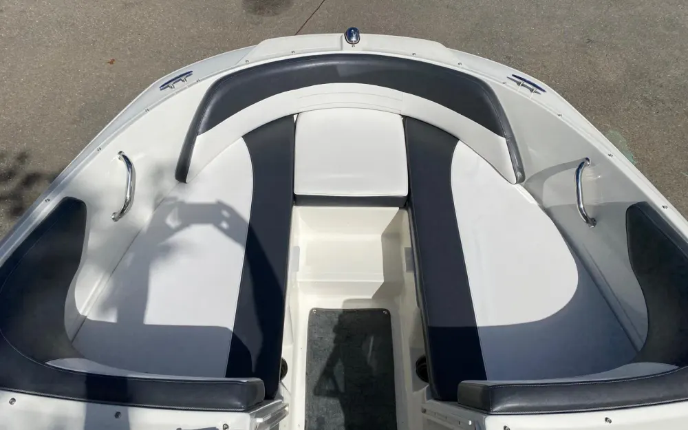 slider 8 Sea Ray  19 SPX OB