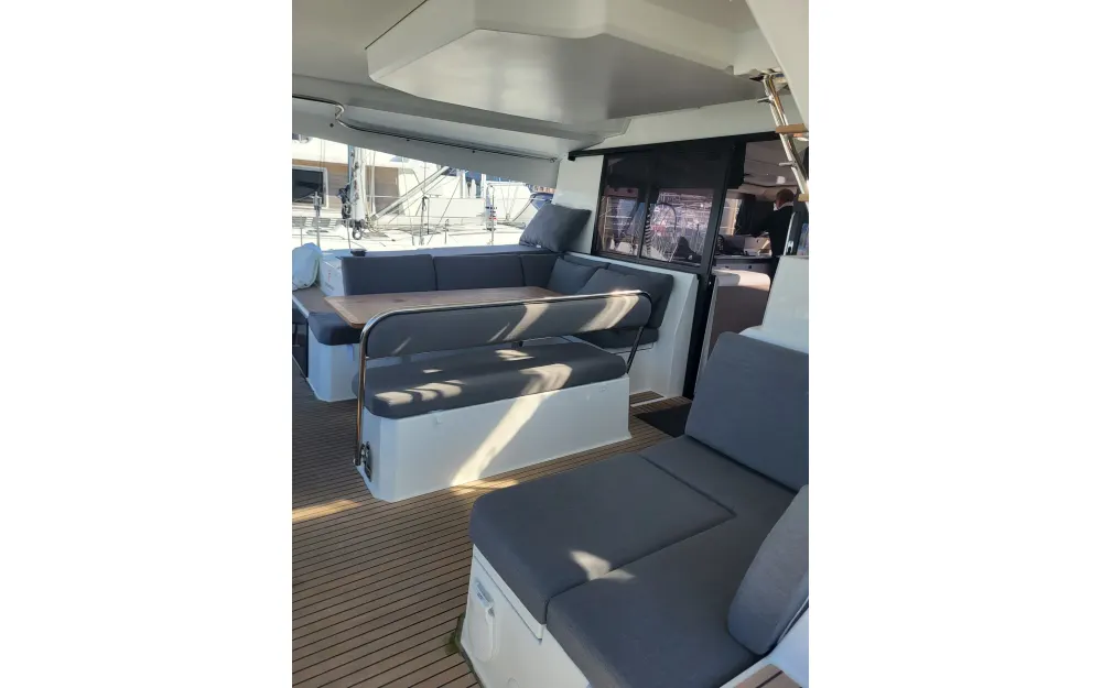 slider 11 Fountaine Pajot Elba 45