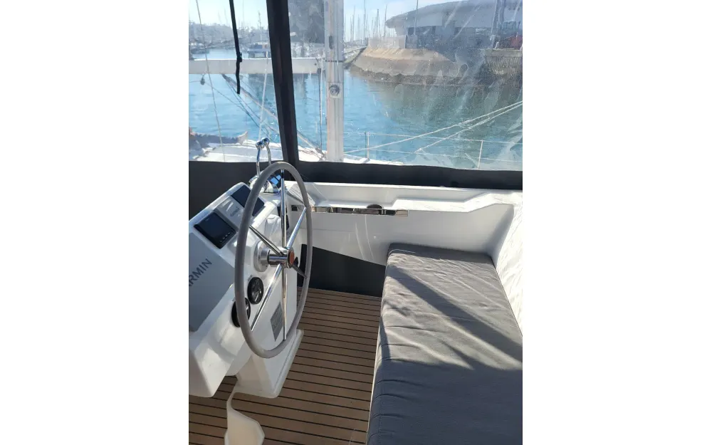 slider 15 Fountaine Pajot Elba 45