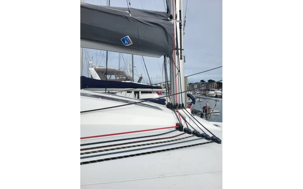 slider 18 Fountaine Pajot Elba 45