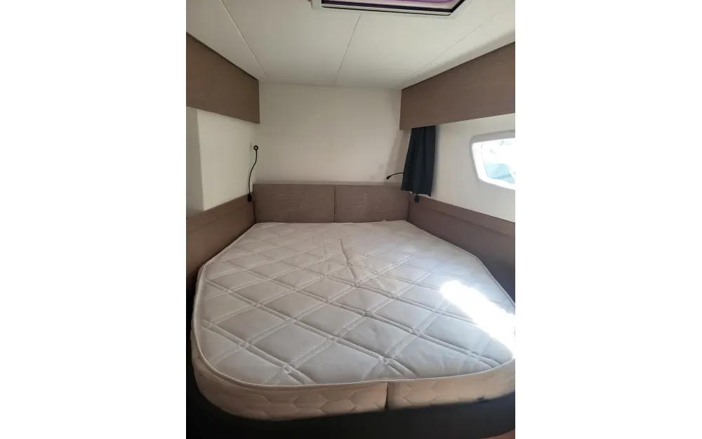 slider 29 Fountaine Pajot Elba 45