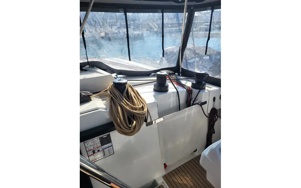 slider 16 Fountaine Pajot Elba 45