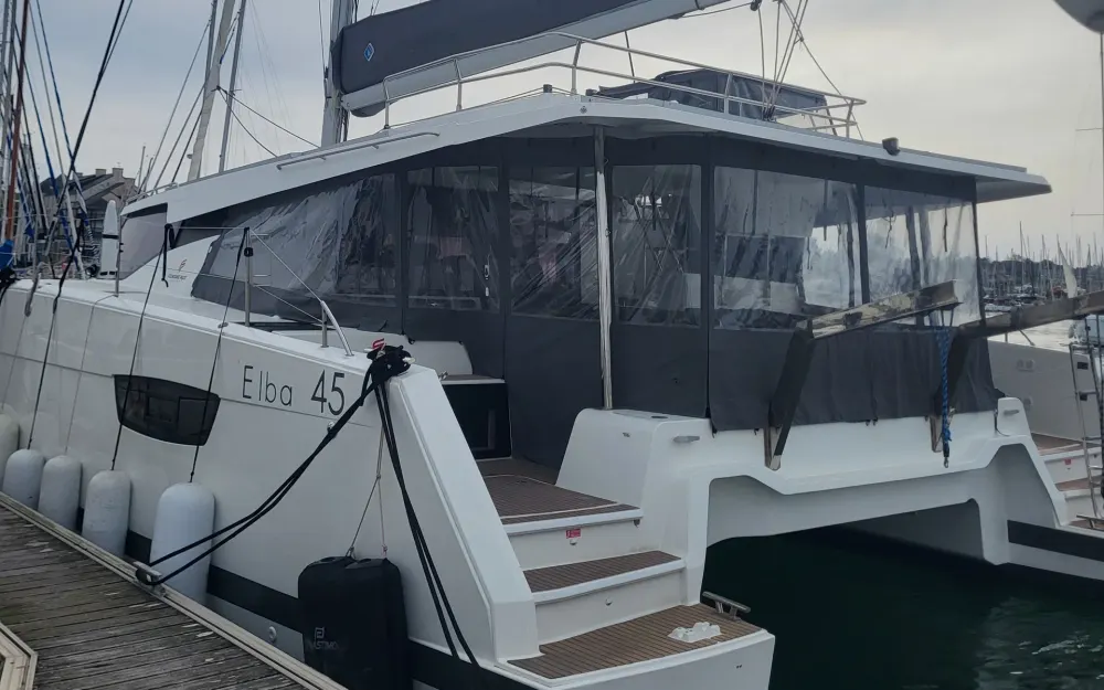 slider 0 Fountaine Pajot Elba 45