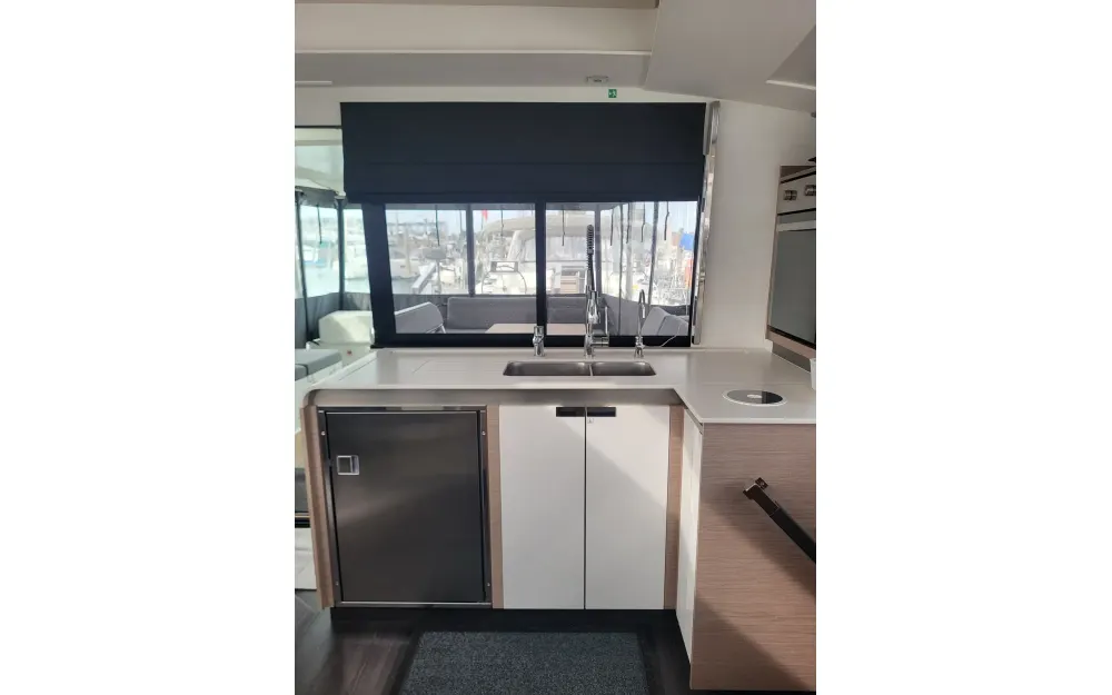slider 3 Fountaine Pajot Elba 45