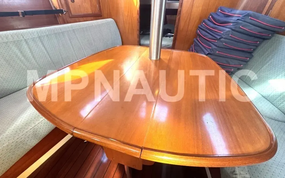 slider 9 Beneteau Oceanis 331 Clipper