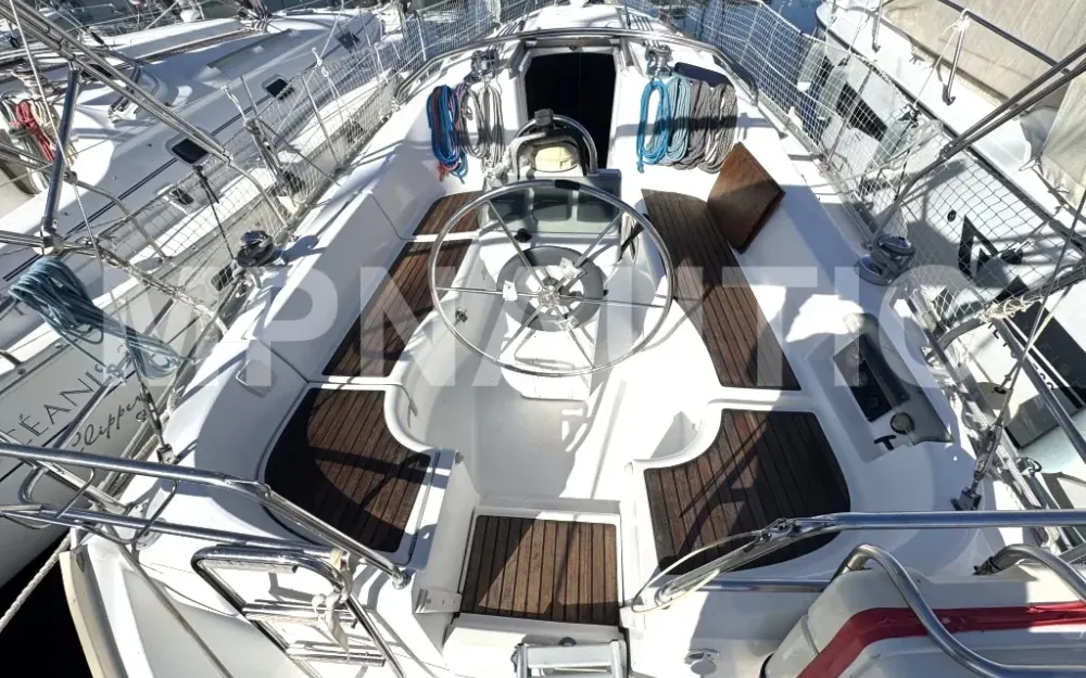 slider 1 Beneteau Oceanis 331 Clipper