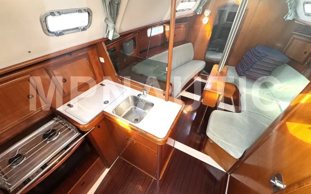 slider 7 Beneteau Oceanis 331 Clipper
