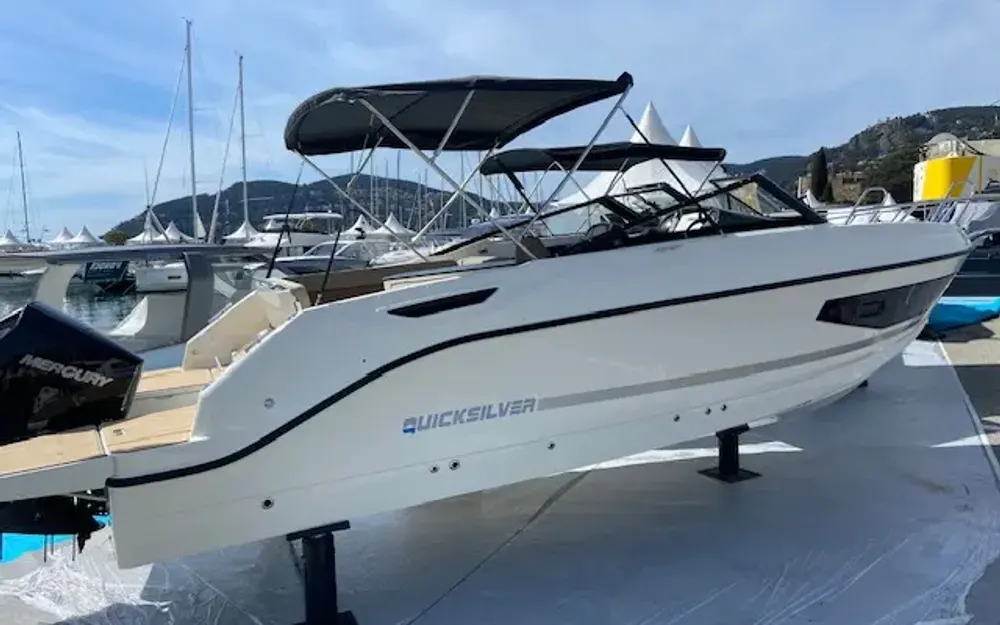 slider 0 Quicksilver Activ 755 Cruiser