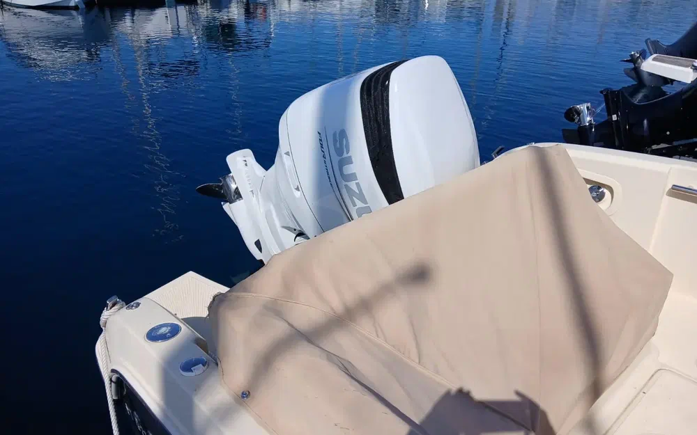 slider 4 Invictus 240