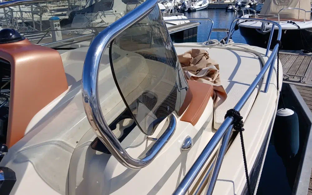 slider 5 Invictus 240