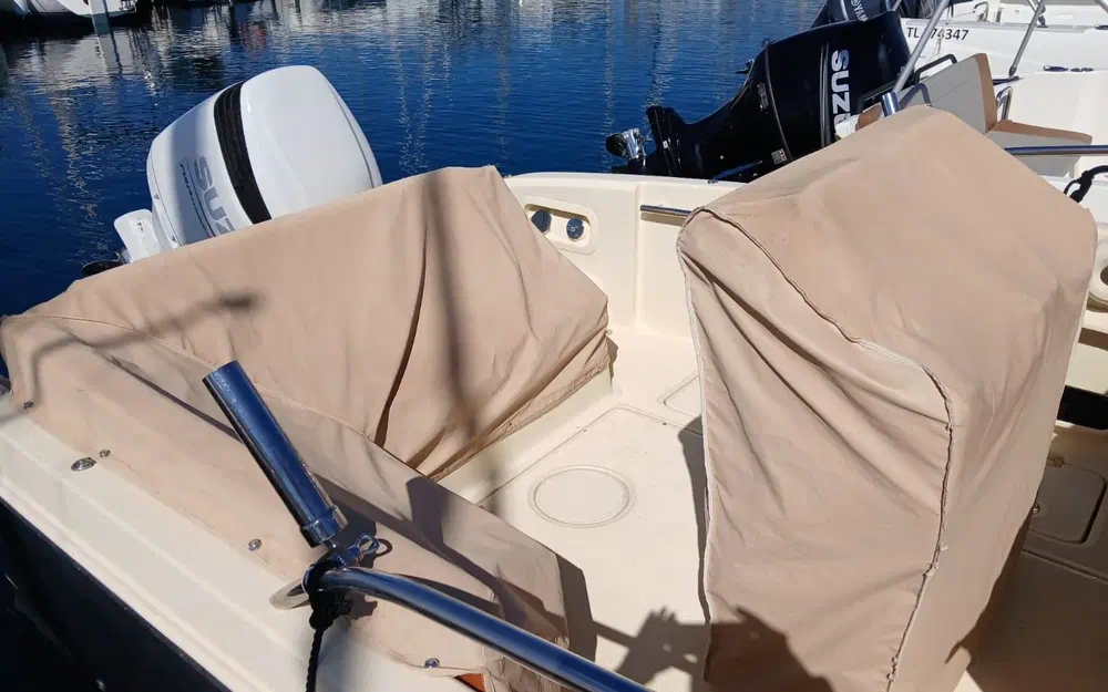 slider 6 Invictus 240