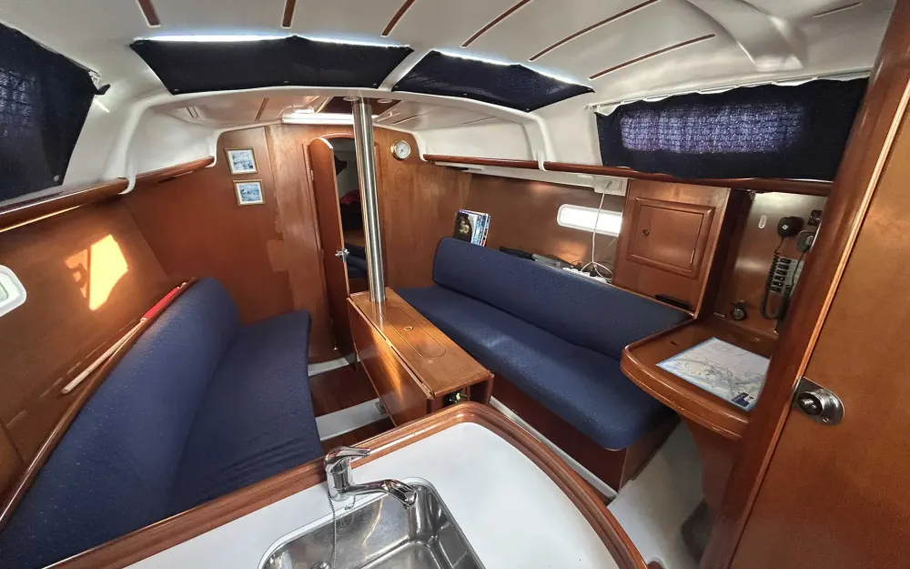 slider 9 Beneteau Oceanis 323 Clipper