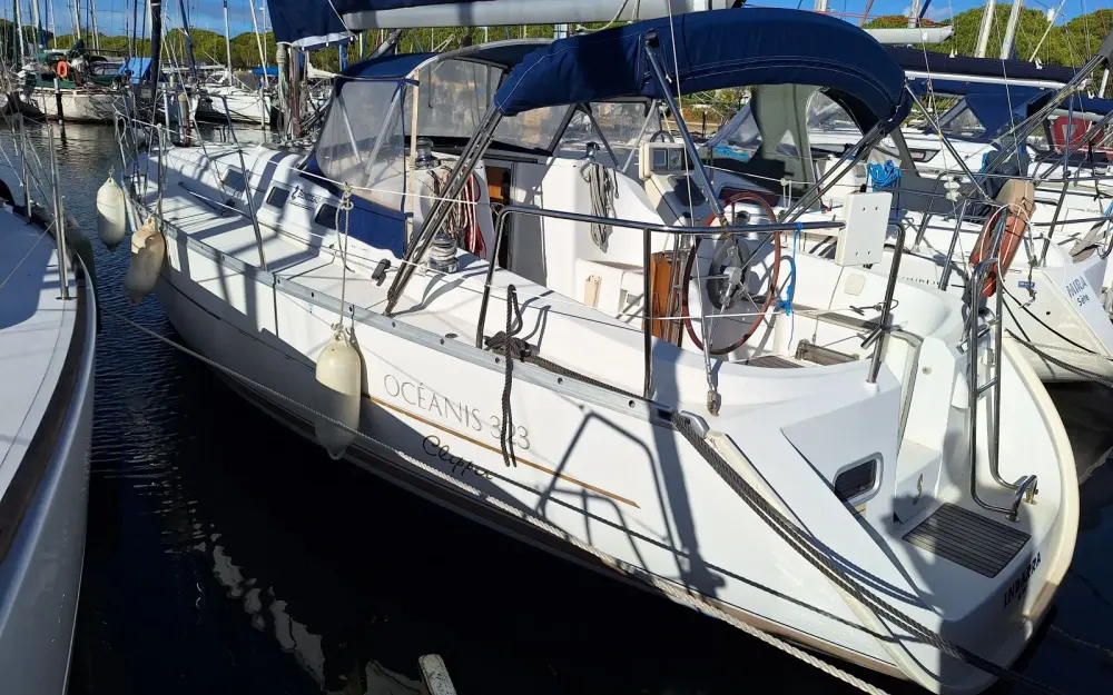 slider 18 Beneteau Oceanis 323 Clipper