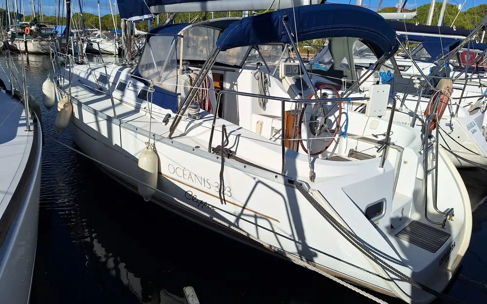 slider 19 Beneteau Oceanis 323 Clipper