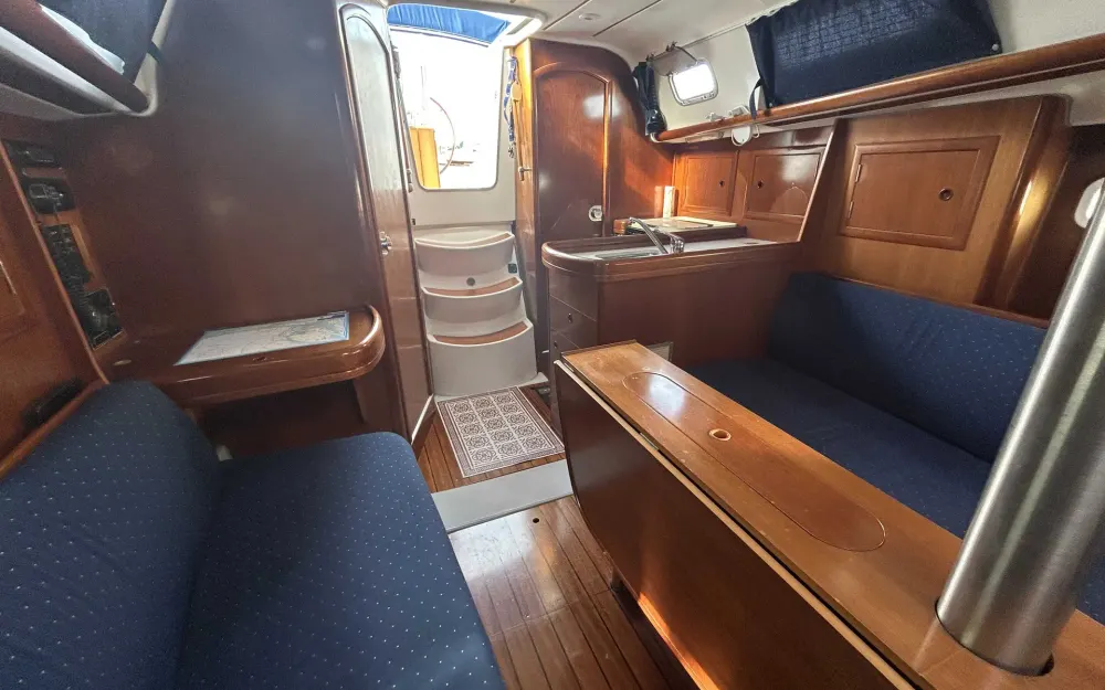 slider 8 Beneteau Oceanis 323 Clipper