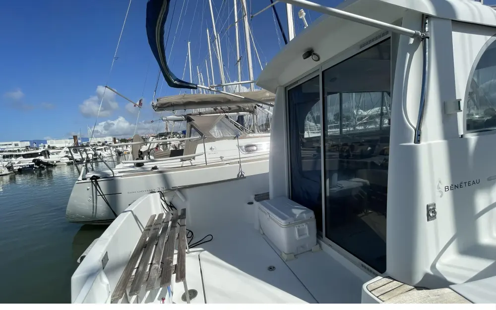 slider 10 Beneteau Antares 7