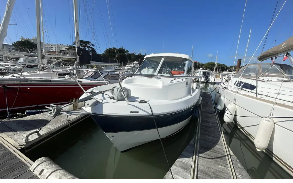 slider 12 Beneteau Antares 7