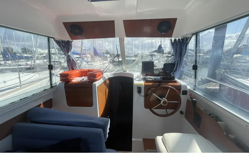 slider 7 Beneteau Antares 7
