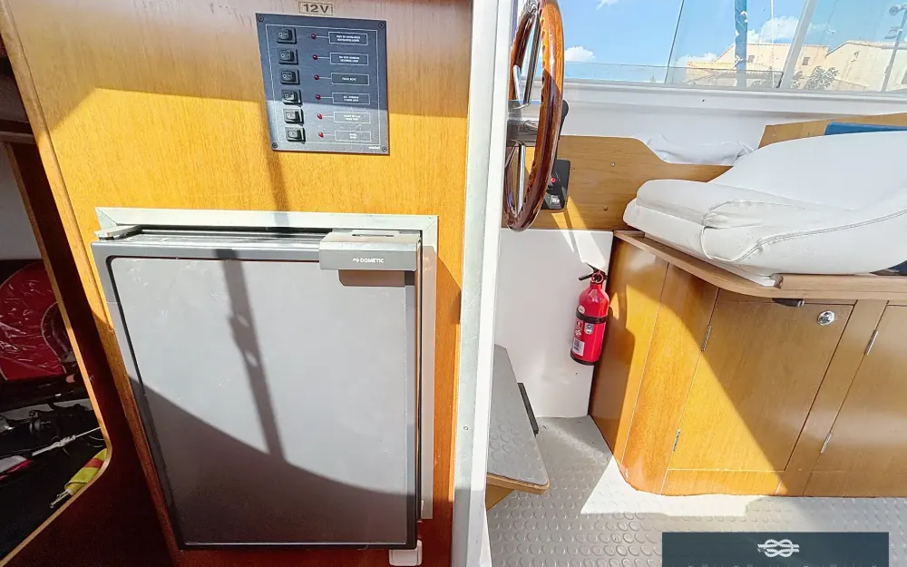 slider 10 Beneteau Antares 760