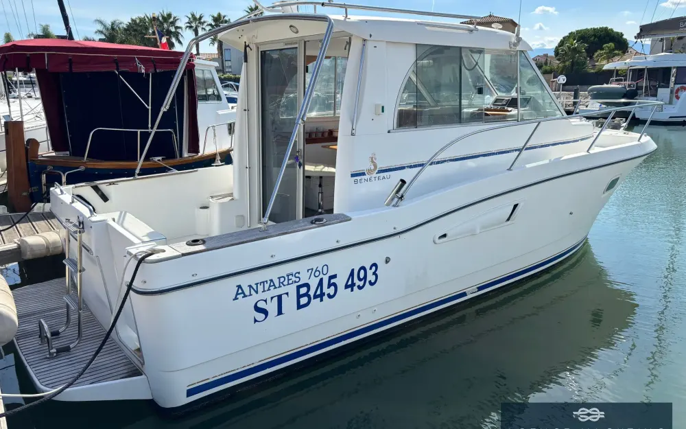 slider 16 Beneteau Antares 760