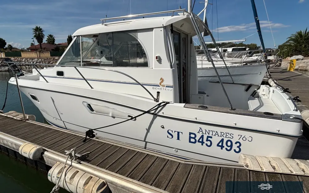 slider 18 Beneteau Antares 760