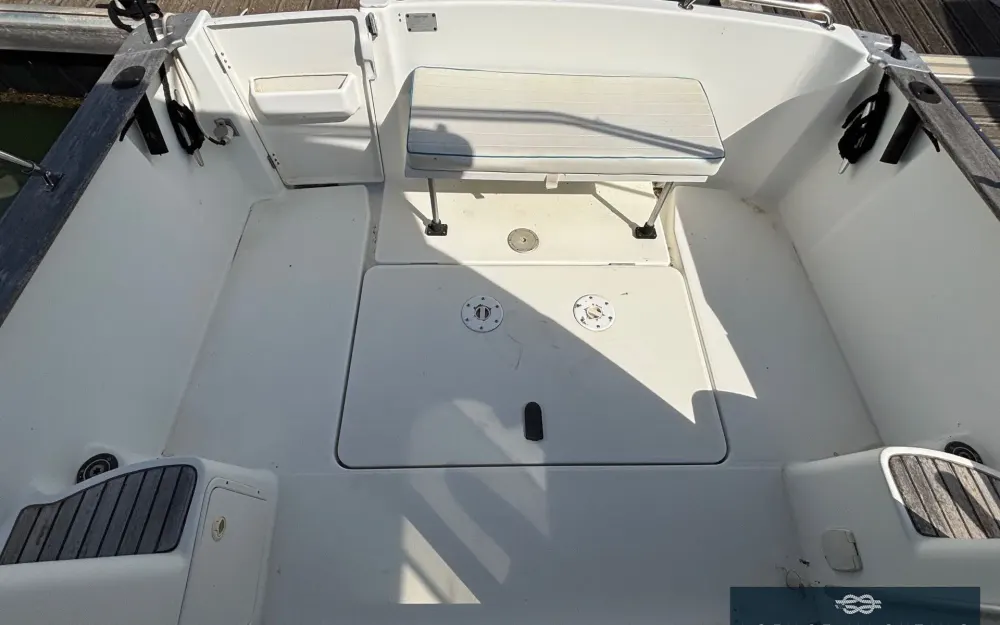 slider 23 Beneteau Antares 760