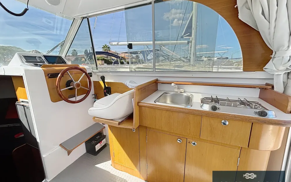 slider 3 Beneteau Antares 760