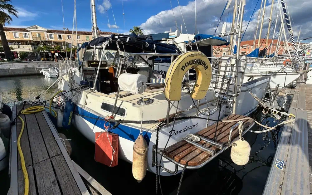 slider 1 Albin Marine MS 82