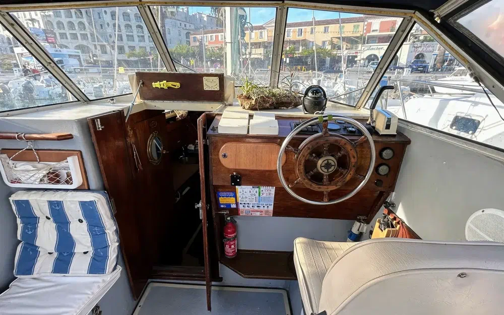 slider 6 Albin Marine MS 82