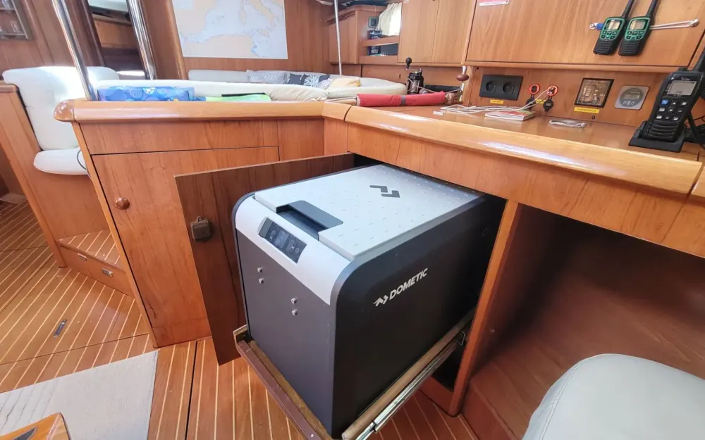 slider 9 Jeanneau Sun Odyssey 49