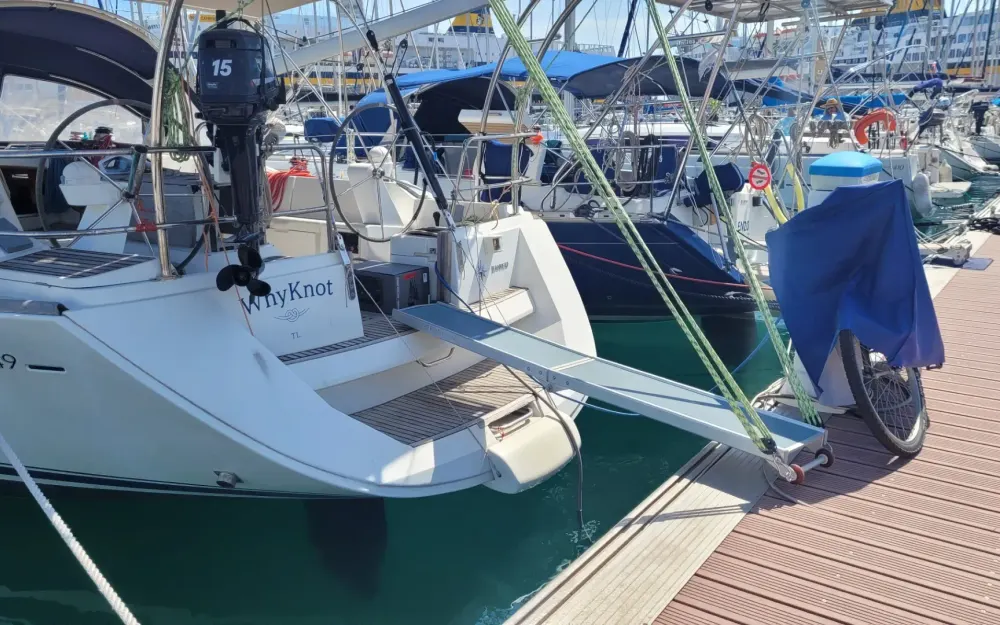 slider 23 Jeanneau Sun Odyssey 49