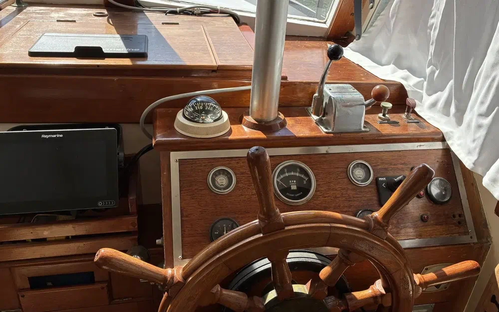 slider 5 Grand Banks 32 Sedan Europa