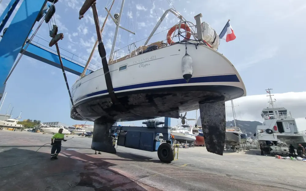slider 3 Beneteau Oceanis 423Clipper
