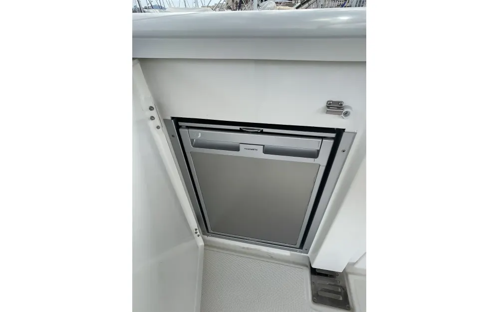 slider 10 Jeanneau Prestige 420 Fly